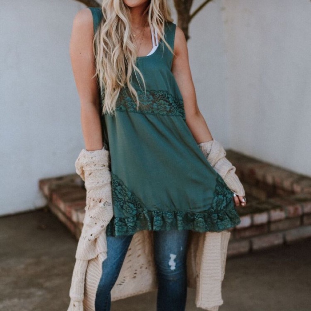 Three birds nest she swings dress